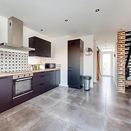 3 Bedroom Cozy Home In Charnois Hébergement de vacances